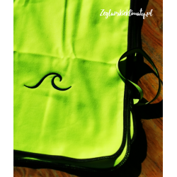 Duży ręcznik mikrofibra neon zieleń - haft FALA :-)
