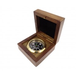 Kompas mosiężny w pudełku drewnianym